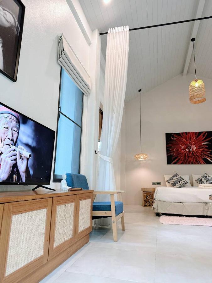 Crystal 7 Villa Hattian Kültér fotó